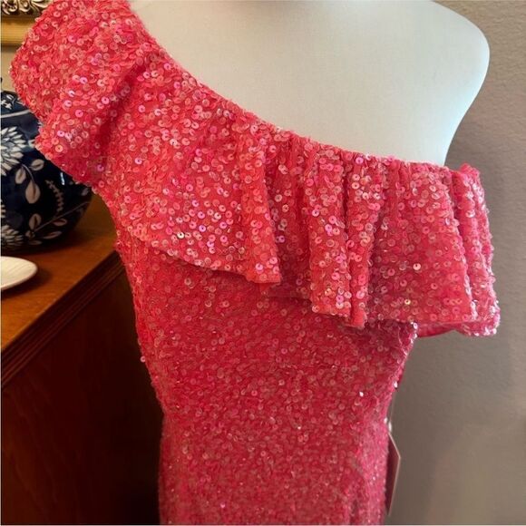 Mac Duggal Pink Sequined Drop Shoulder Trumpet Gown - Picture 4 of 11